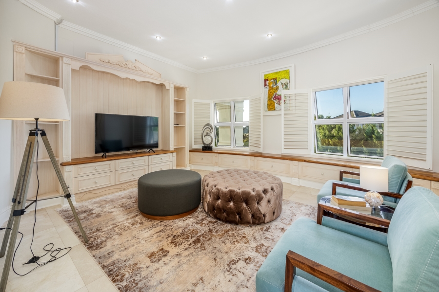 5 Bedroom Property for Sale in Val De Vie Estate Western Cape